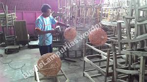 Anyaman adalah serat yang dirangkaikan hingga membentuk benda yang kaku, biasanya untuk membuat keranjang atau perabot. Tempat Lampu Hias Taman Gantung Dinding Meja Kap Lampion Kamar Ruang Tamu Unik Kamar Tidur Outdoor Rotan Lampu Harga Lampu Gantung Toko Lampu Rumah Lampu Jual Lampu Gantung Daftar Harga Lampu