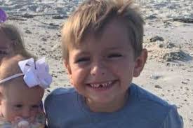 Elizabeth Hutson's Instagram, Twitter & Facebook