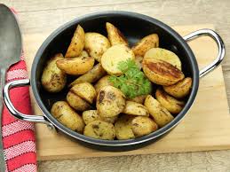 Recette Pommes De Terre Grenaille Roties Au Four Recette En 2020 Recette Pomme De Terre Pomme De Terre Grenaille Pomme De Terre