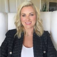 Flora Ashley's Instagram, Twitter & Facebook