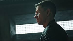 По роману ди эрика мэйнкранца «досье реинкарнациониста». Infinite Trailer Exclusive First Look Photo From The Mark Wahlberg Sci Fi Action Film Ign