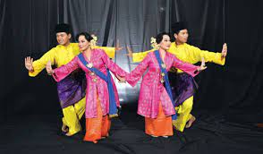Tarian tradisional daerah di indonesia. Himpunan Seni Tari Warisan Harian Metro
