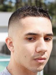 Model rambut untuk pria yang memiliki rambut ikal tidak harus berpotongan pendek, tapi juga bisa berpotongan agak panjang atau gondrong, justru pria dengan rambut lurus sangat tidak cocok berambut gondrong kecuali jika anda adalah penggemar drama taiwan yang sempat ngehits pada. Tips Model Rambut Gaya Rambut Pria Pendek Terbaik
