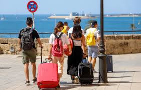 German trends now, billie eilish, bella hadid, danni büchner, spanien risikogebiet, mallorca risikogebiet, spanien, corona spanien, spanien corona, spanien inzidenz, inzidenz spanien, jasmin. Corona Risikogebiete In Spanien Kommt Bald Eine Reisewarnung Fur Mallorca Stern De