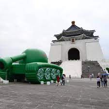 Were you looking for the week or the similarly named background characters? Tank Man Inflatable Appears Ahead Of Tiananmen Square Crackdown Anniversary Cnn Style