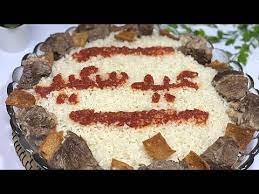 عيد سعيد عليكم فتة العيد بالطريقة الاصلية المصرية الاصيلة مقادرنا كيلو ونص لحمة بصل فلفل اسود ملح مقادير الصلصة ٢ معلقة ثوم easy food to make food food to make