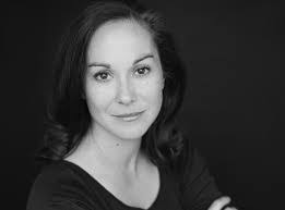 Stephanie Graham's Instagram, Twitter & Facebook