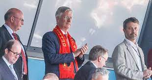 Dat koning filip bewondering heeft voor de prestaties van de rode duivels op het jongste wk voetbal in rusland, steekt hij niet onder stoelen of banken. Ook Koning Filip Komt Rode Duivels Aanmoedigen In Kopenhagen Ek Voetbal Hln Be