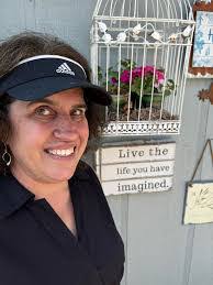 Amanda Mattern's Instagram, Twitter & Facebook