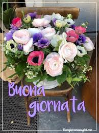 Immagini buongiorno, aforismi, citazioni e messaggi sul buongiorno. Mazzo Di Fiori Buona Giornata