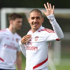 James benge reported this week that arsenal have placed a £20m price tag on bellerín, which likely prices real betis out. Should Hector Bellerin Sign For Nike Soccerbible