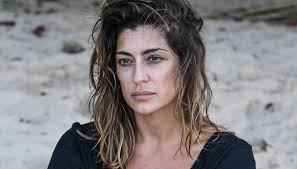 She first garnered national attention at the 2000 miss italia pageant. Elisa Isoardi Auf Der Insel Hymne An Die Wahre Schonheit Das Foto Auf Instagram Lasst Sie Atemlos Werden Nach Welt