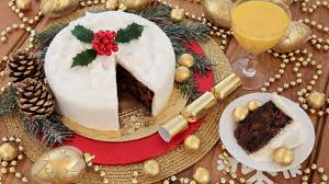 Leckere desserts zum selber machen: Traditional Irish Christmas Dessert Recipes Carrying On The Christmas Cake Tradition Shelly S Friday Favourites Best Buy Blog Then The Youngest Member Of The House Sets Light To The Pudding
