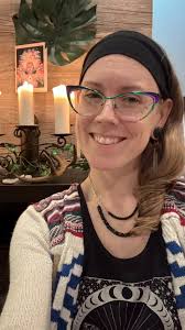 Lunar Energy reports for this week… The Spring Equinox (Ostara) is  tomorrow! Can you feel it? , Join us tonight in-studio or