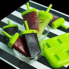 *each mold holds around 40ml of liquid *100% food grade silicone material, bpa free *a safe and kid friendly alternative to store bought frozen treats *completely reusable *tapered design allows the ice pop to be pushed to the top *create 100's of irresistible and healthy treats for you and. Reusable Popsicle Molds Set Of 6 Popcicles Mold Silicone Popsicle Maker With Sticks And Drip Guards Silicone Popsicle Molds Green Walmart Canada