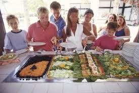How To Set Up A Buffet Table At A Party With Chafing Dishes Ehow Cold Food Buffet Lunch Buffet Best Buffet