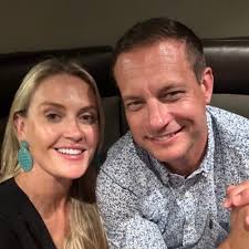 Andrea Robertson (@Andreaczarnik)