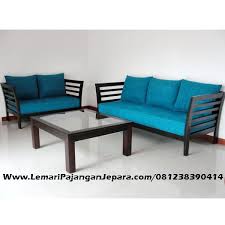 Untuk tampilan ruang tamu yang memukau anda tidak boleh melanggar konsep secara keseluruhan dimana model dan juga gaya sofa ruang tamu juga harus diselaraskan dengan desain rumah. Jual Kursi Tamu Minimalis Cat Hitam Merupakan Produk Mebel Asli Dari Jepara Dengan Desain Meja Minimalis Dan Kurs Dekorasi Rumah India Mebel Ide Dekorasi Rumah