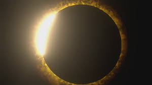 Wer wann wie viel davon mitbekommt und wann die schwarze sonne wieder nach europa. Sonnenfinsternis 10 Juni Wo Es Am Mittag Dunkel Wird Mdr De