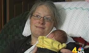 Mother who didn't know she was pregnant gives birth... after four years of  trying to have a baby