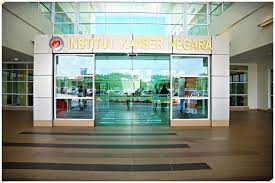 Turut menerima pelalian itu adalah ketua pengarah kesihatan, tan sri dr noor hisham abdullah. Colorful In My Life Institut Kanser Negara