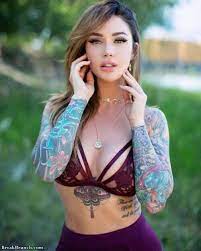 Maybe money does buy happiness. Girls With Sexy Tattoos 18 Pics Breakbrunch