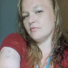 Eileen Roby's Instagram, Twitter & Facebook