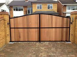 17 Irresistible Wooden Gate Designs To Adorn Your Exterior House Gate Design Wooden Gates Wooden Gates Driveway
