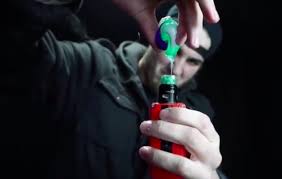 People have been joking they are mentally i understand it if it were kids eating them, and dementia patients, but anyone in the right mind and old enough should be able to check before eating. This Guy Tried Vaping A Tide Pod And It Didn T Go So Well