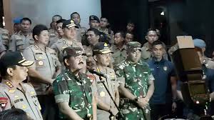 Nonton ten minutes to midnight 2020 subtitle indonesia. Panglima Tni Dan Kapolri Pantau Pelaksanaan Pengamanan Tahun Baru 2020 Jpnn Com