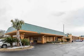 The temperature in savannah, georgia in january is somewhat unpredictable, so be on the safe side and prepare for a variety of conditions. Quality Inn Midtown Hotel Savannah Ga Near Tybee Island