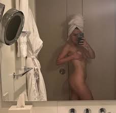 Victoria Pedretti Posted To Her Own Ig Celeb A Hot Sex Photos 19642 | Hot  Sex Picture