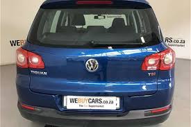 Couple with catalog buying car at dealership salon. 2009 Vw Tiguan 1 4tsi Track Field 4motion For Sale In Eastern Cape Auto Mart