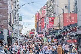 2,303 likes · 43 talking about this · 50,731 were here. å°ä¸­ä¸€ä¸­è¡—ç¾Žé£Ÿå°åƒæ‡¶äººåŒ… æ—©æ™šéƒ½å¥½é€›çš„ç†±é¬§è¡—å€ æ‹‰æ‹‰æ¡' S æ—…éŠè¶³è·¡