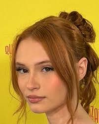 Karin Roach's Instagram, Twitter & Facebook