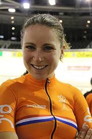 The dutchwoman, who had been conspicuous by her absence for all but the final hour of racing, simply broke free of the peloton. Annemiek Van Vleuten Wikipedia