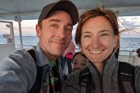 What to do with an injured duck that can't fly in Ballwin?