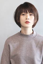 Berikut ini beberapa model rambut wanita sesuai bentuk wajah yang bisa kamu jadikan inspirasi. 10 Model Rambut Pendek Ala Perempuan Korea Sesuai Bentuk Wajah Womantalk