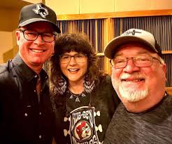 Just finished up some rehearsing with King George & snapped a couple pics  with Ace In The Hole before we left rehearsal (sorry I missed ya Terry &  Bobby!). 🫶🏻 I am