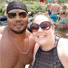 Ashlee Wallick and Darion Taylor's Wedding Website