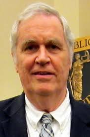 Legal Notes: 23 file applications for judicial vacancies