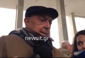 Διατελεί ευρωβουλευτής της ελλάδος στο ευρωπαϊκό κοινοβούλιο και είναι πρόεδρος της ελασυν. 8anos Mikroytsikos Sygkinei O Giannhs Koytras