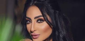 والدة ممثلة مصرية تثير الجدل بإطلالتها ما ارتدته أثار استياء المتابعين صور