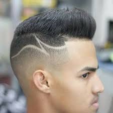 Aunque en temporadas anteriores casi no lo vimos, este año promete estar en una de las tendencias más. Pin On Cortes De Pelo Para Hombres