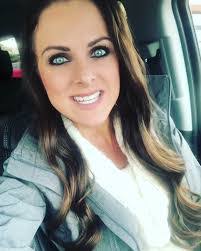 Lindsey Walters's Instagram, Twitter & Facebook