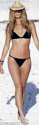 Elle Macpherson Body Type One - In the Ocean