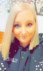 Can someone recommend a reliable hairdresser in Shepparton who specializes  in blondes?