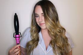 Get beachy waves or perfect tapered wands are great for creating different circumference curls on the same tress of hair for a an editor favorite for waves and curls, not only is this curling wand tapered in size, but its shape. Best Curling Wand 2021 What 15 Different Tongs Do To Your Hair