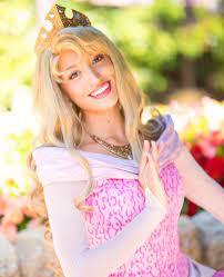 Pin By Modesto On Cosplay Disney Face Characters Disney Princesses And Princes Halloween Cosplay