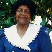 Elizabeth Houchens's Instagram, Twitter & Facebook